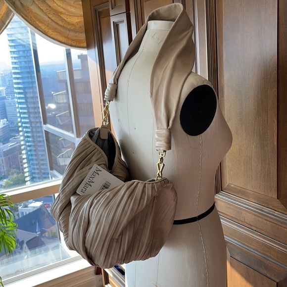 MaxMara bag - Picture 2 of 10